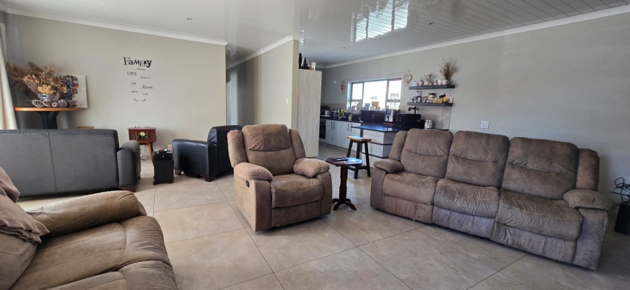 4 Bedroom Property for Sale in Flamwood North West